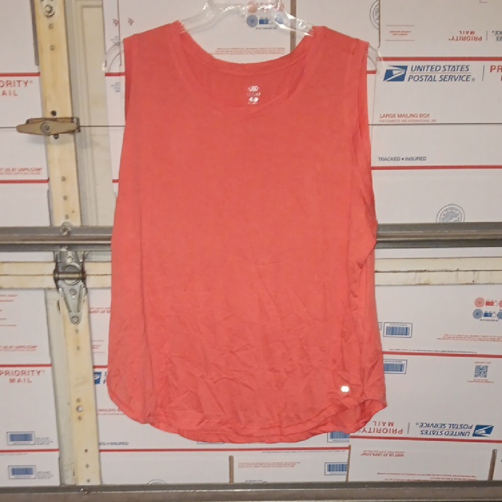 Legend Size 2X Women's Sleeveless Coral Top (SKU N200)